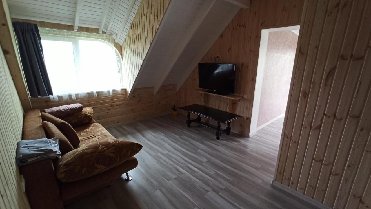 Eco House Hotel Chornomorsk Exterior photo