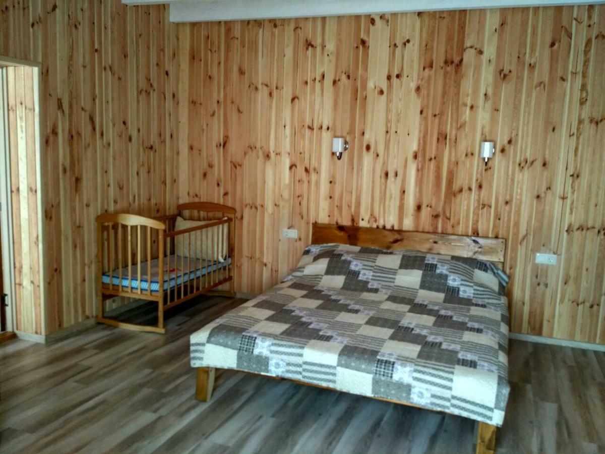 Eco House Hotel Chornomorsk Exterior photo